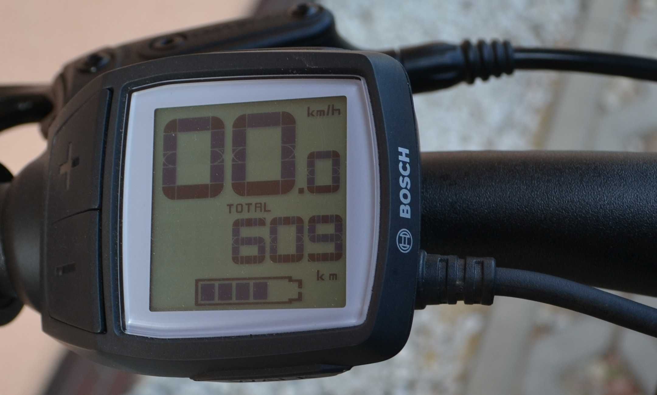 Rower elektryczny GHOST E-SQUARE TREKKING UNIVERSAL,609km,Idealny