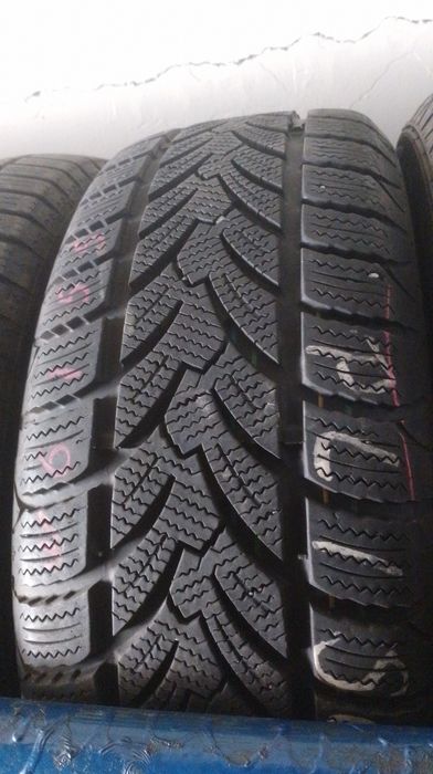 Продам зимние шины 185/60r15