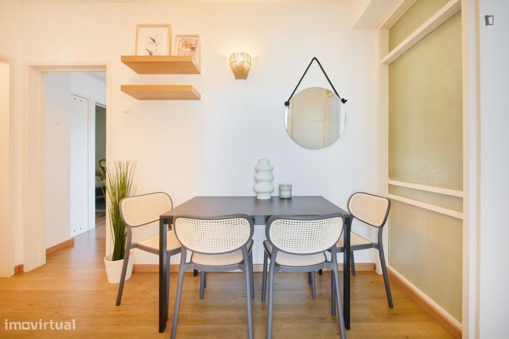 Quarto - localizado em Alvalade Lisbon