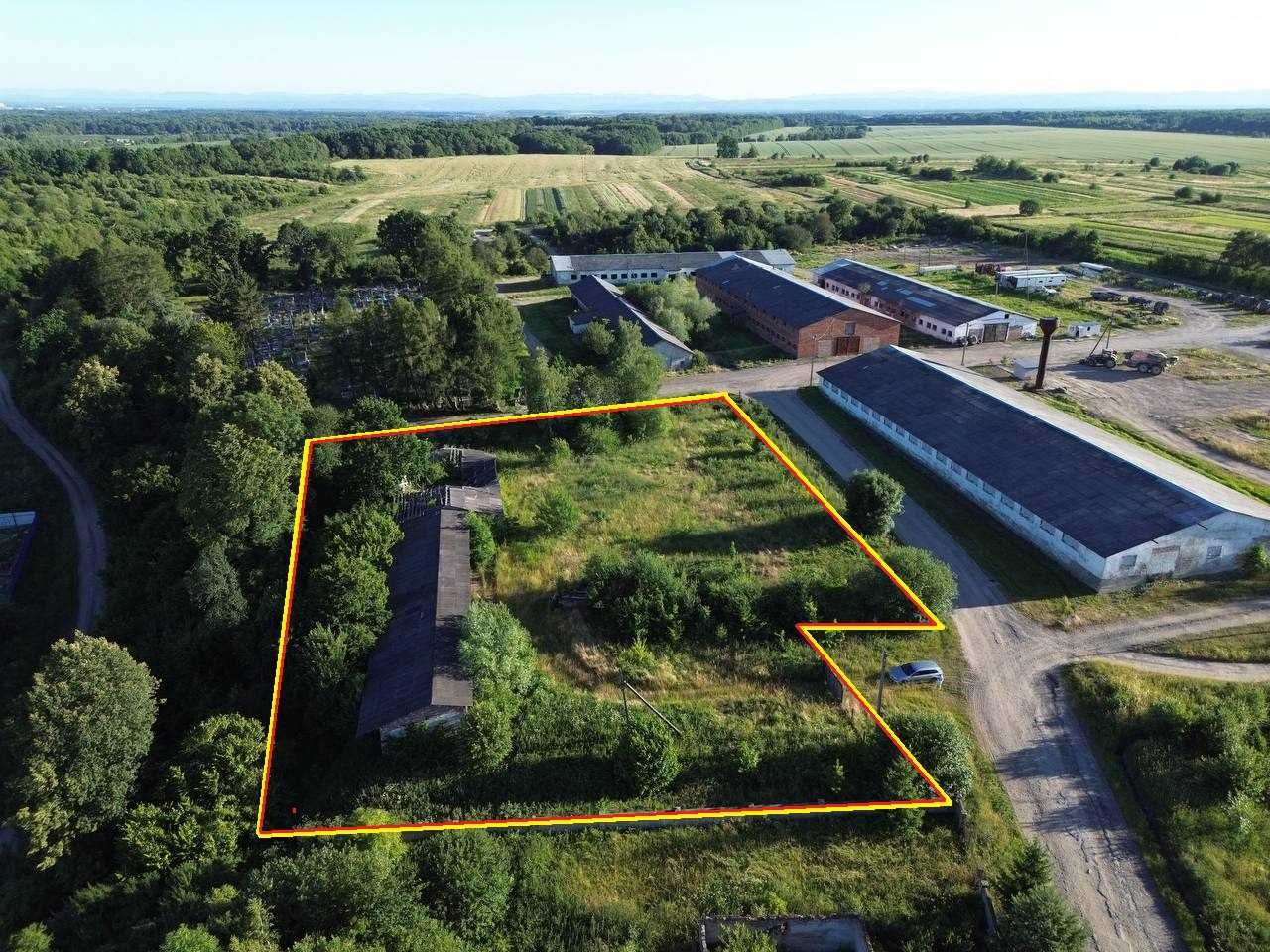 Продаж складських приміщень с.Кавсько