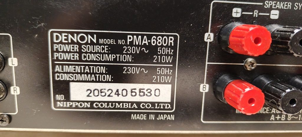 Wzmacniacz DENON PMA-680R.