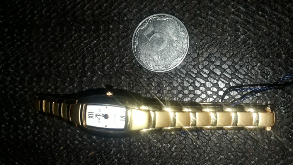 Часы Корея швейцарский механизм