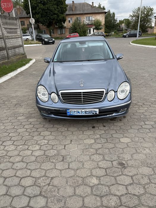 Автомобіль Mercedes-benz 2003 року в гарному стані. Телефонуйте