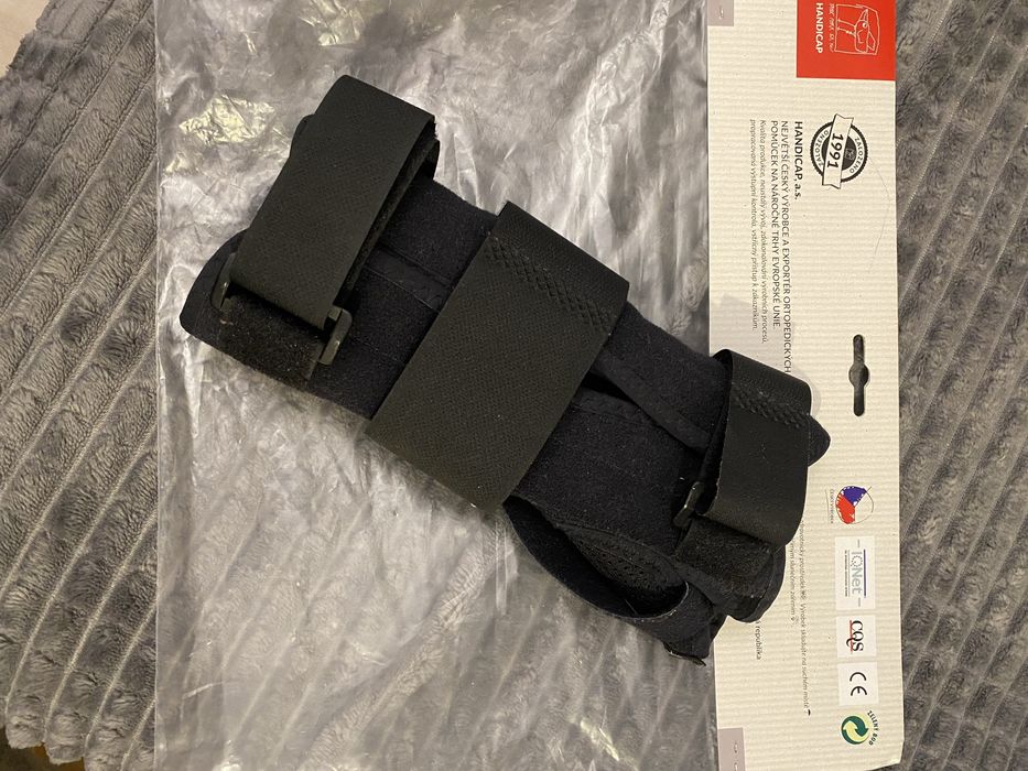 Zestaw Orteza nadgarstka + temblak