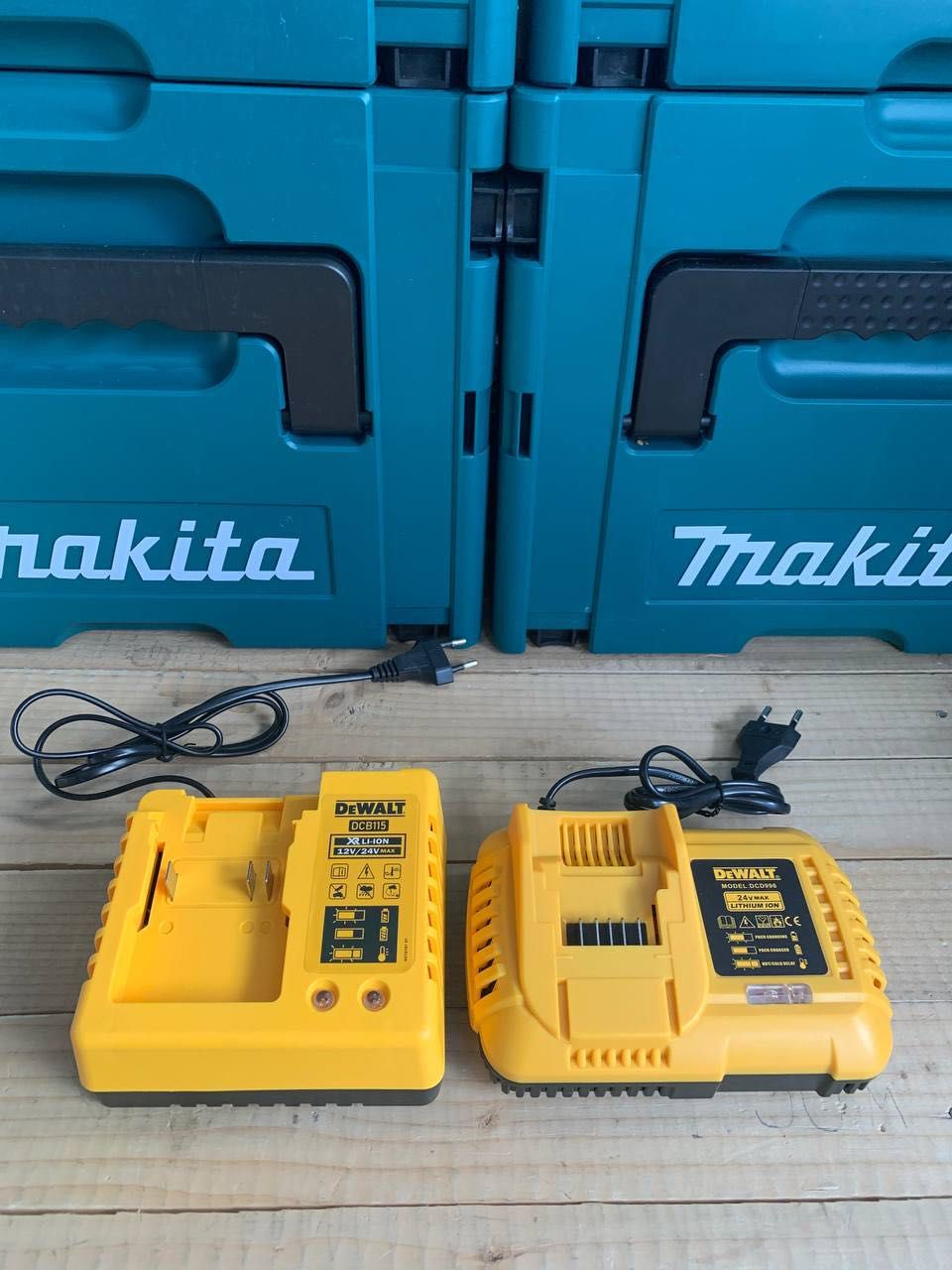 Зарядные устройства для  Makita, Dewalt