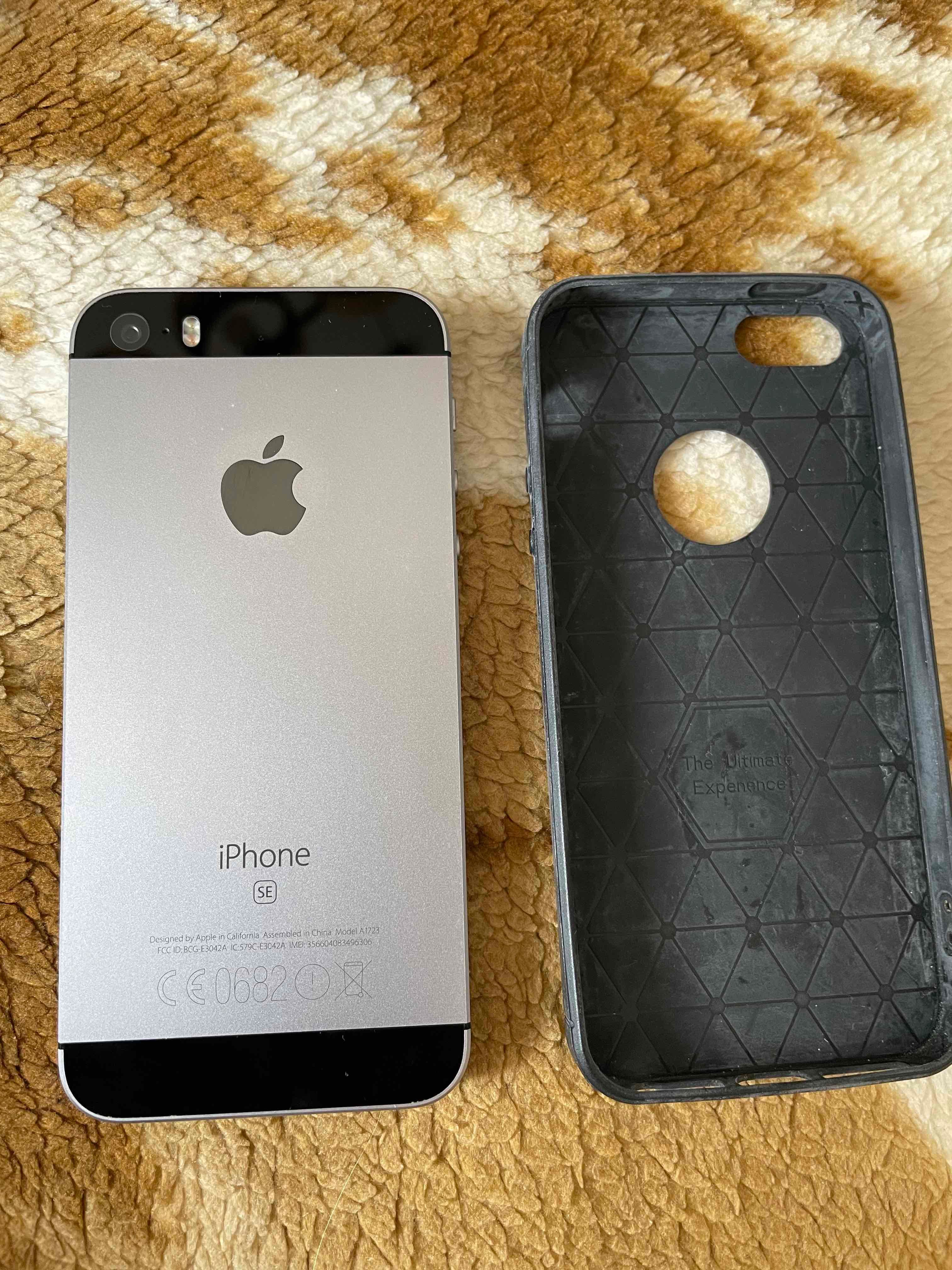 iPhone SE MP822IP/A