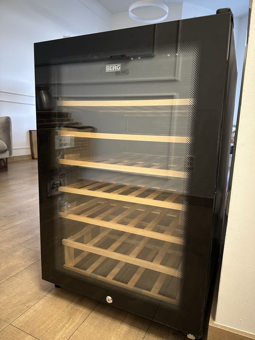 Lodówka na wina BERG model BRGWM45