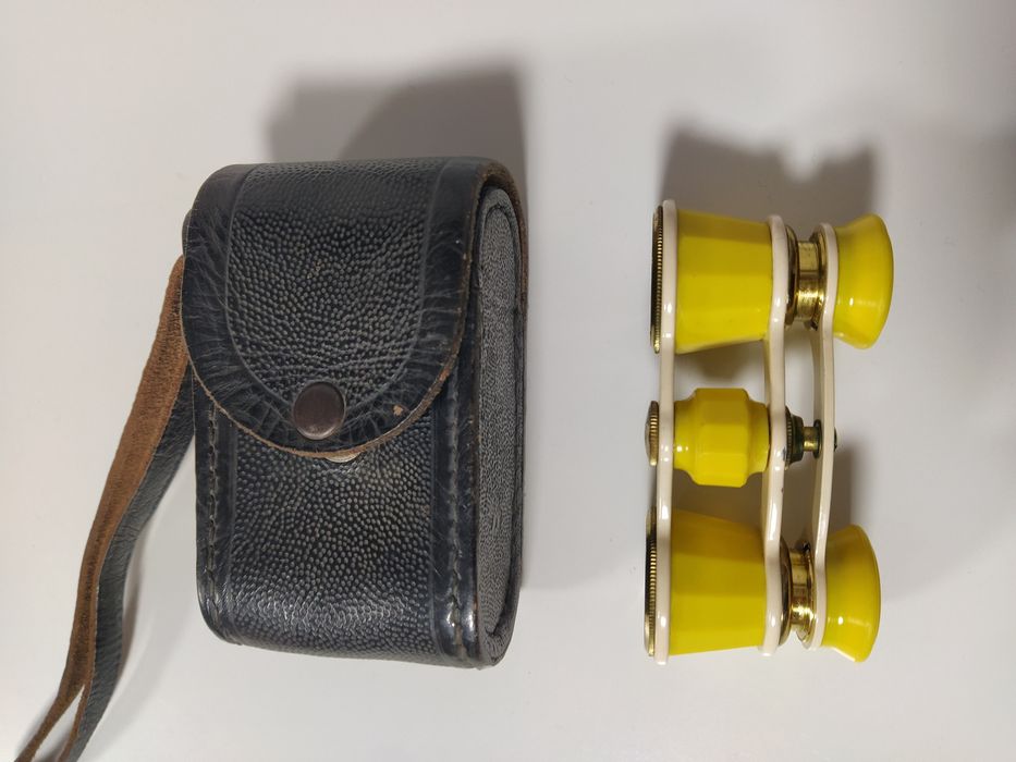 Бинокль для театра