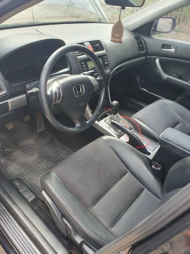 Продам сімейний автомобіль