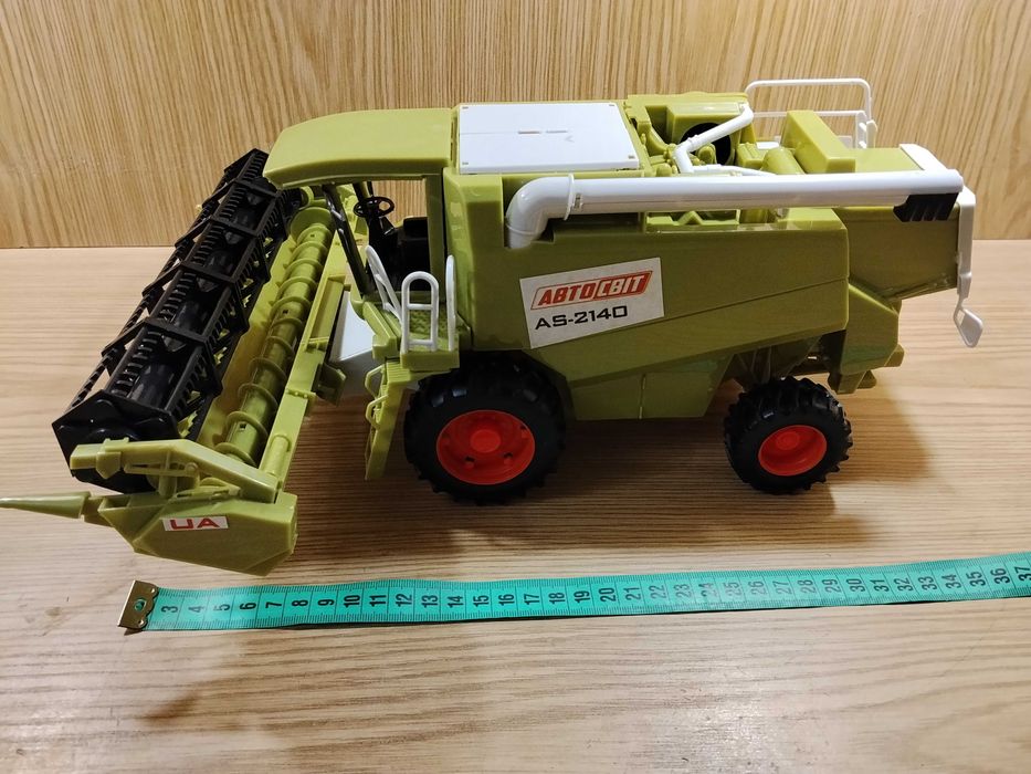 Зерноуборочный комбайн 29 см жатка AS-2140 Автосвит подвижные детали