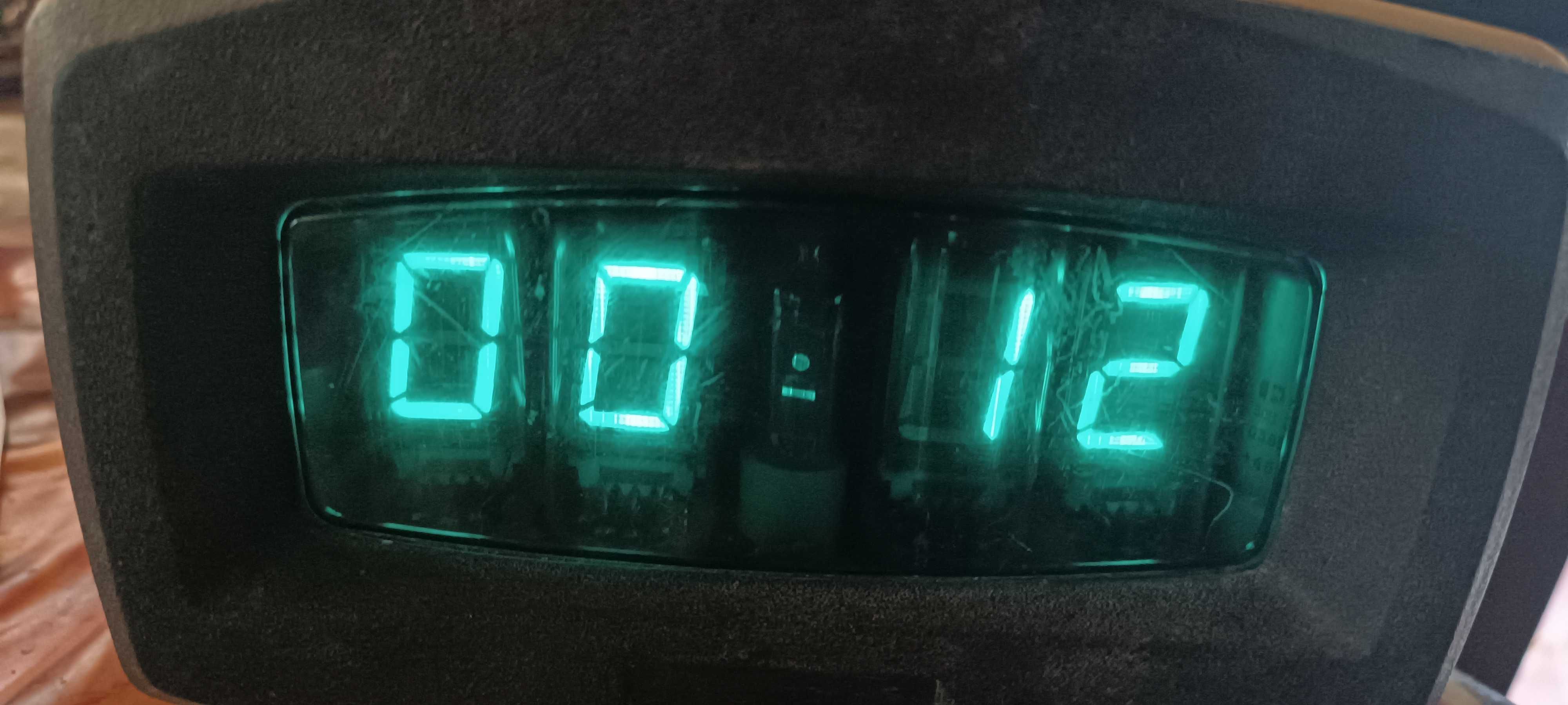 часы электроника Г9 04 кварцевые ламповые 1985г