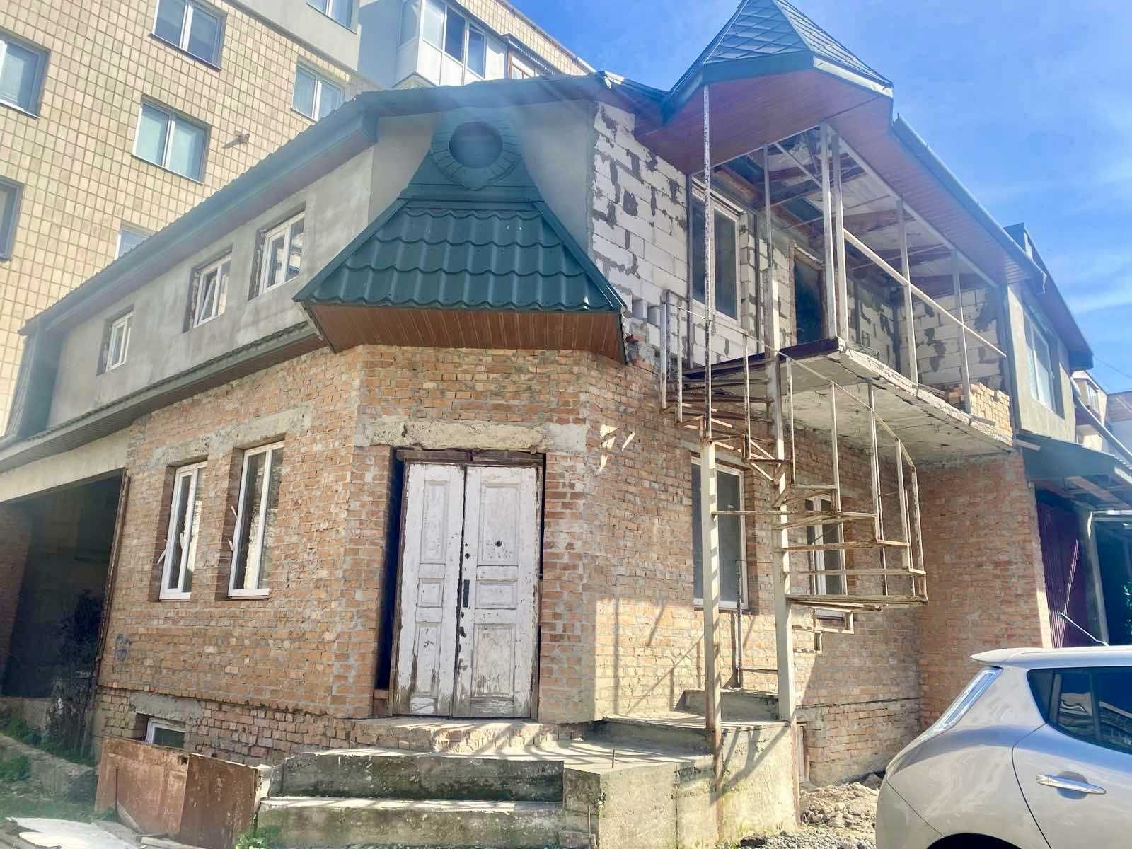ПРОДАЖ  комерц. приміщення 214 кв.м + підвал 73 кв.м, м. Тернопіль