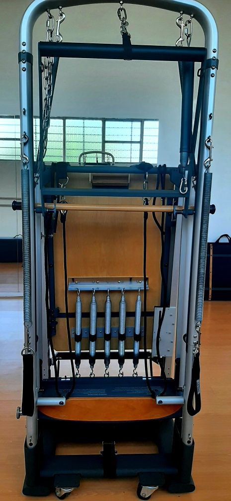 Reformer peak pilates + prancha salto + 2 cadeiras
Reformer Peak Pilat