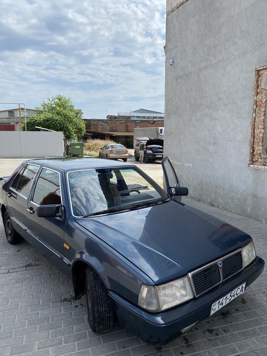 Авто Lancia Tema