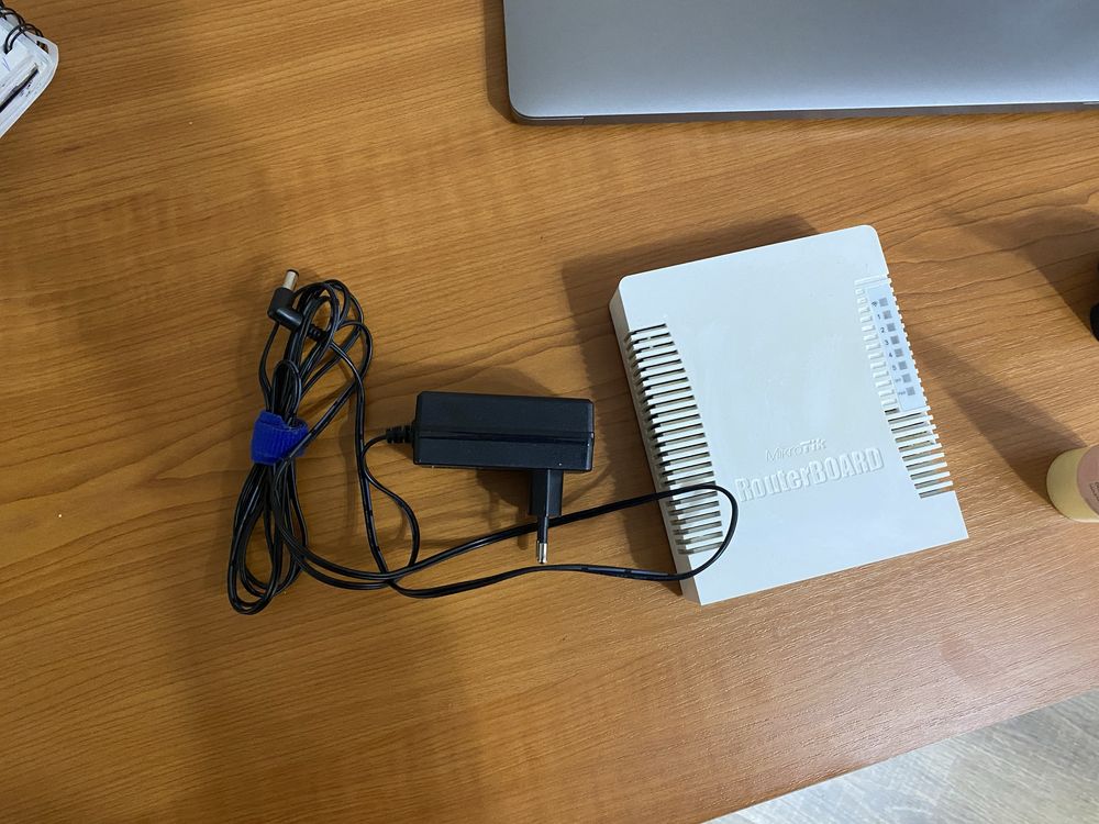 Wi-Fi Роутер 1gb  - MikroTik hAP ac