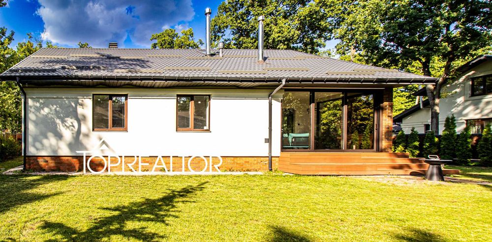 Продам 2-поверховий котедж у селищі Лісове. Лісопарк