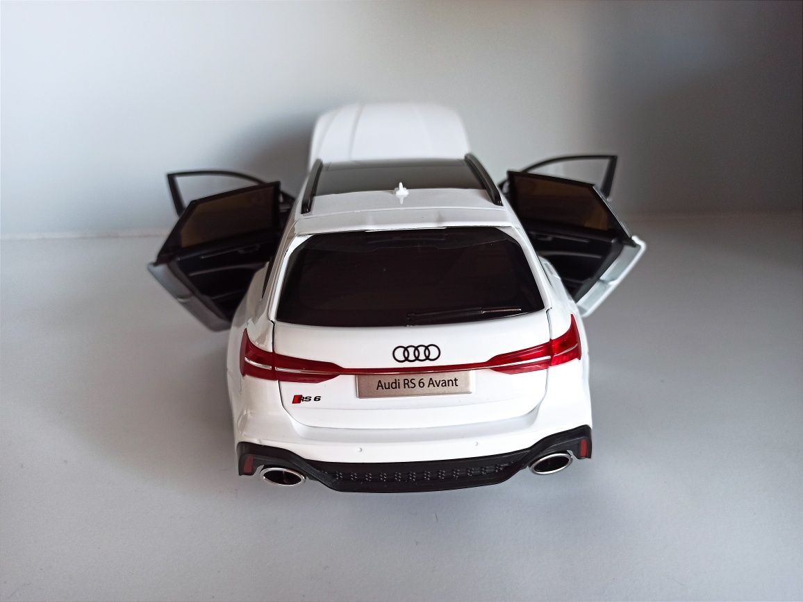1:18 Audi rs6 Avant ,duży model