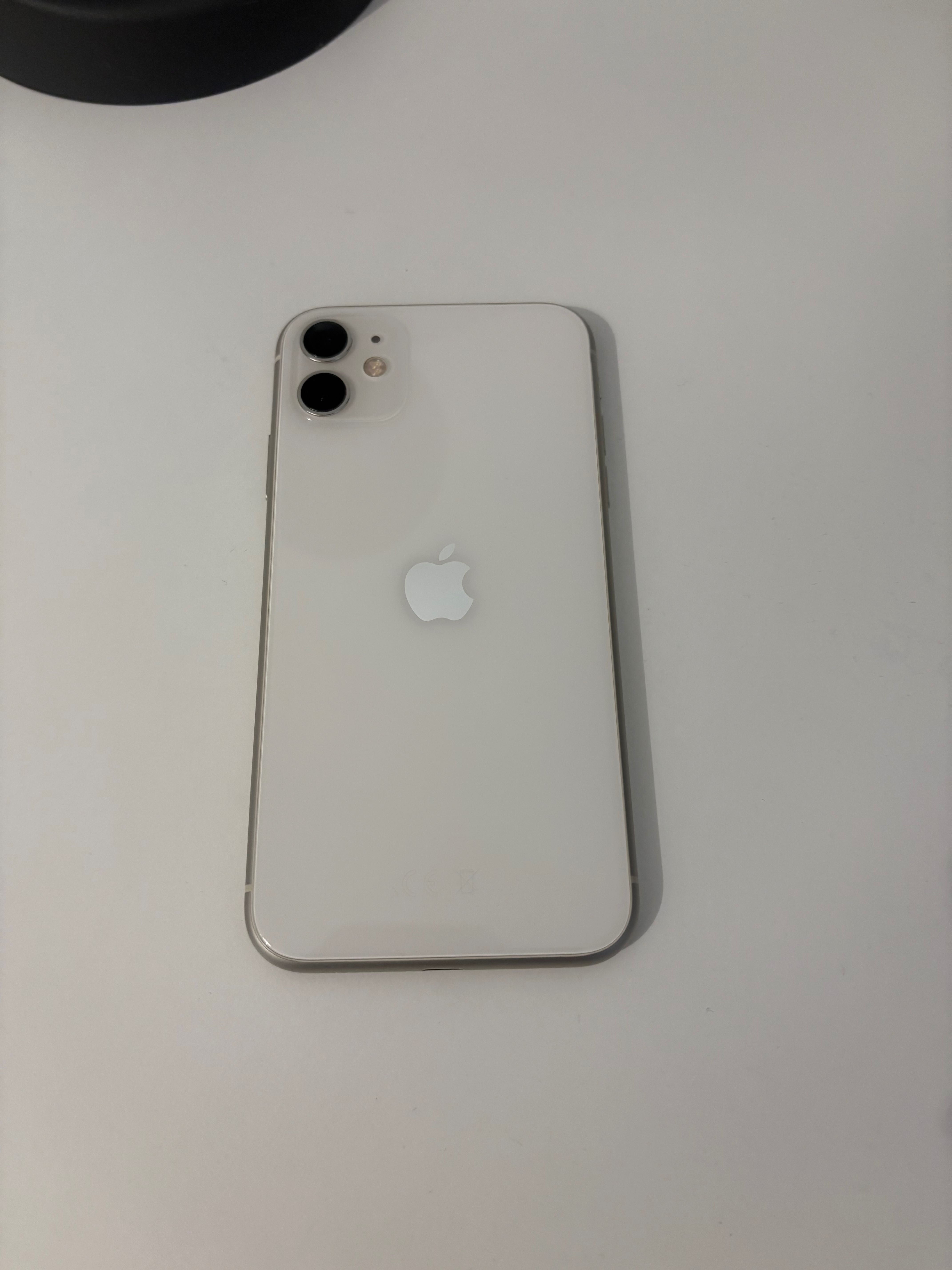iPhone 11 128 GB, biały