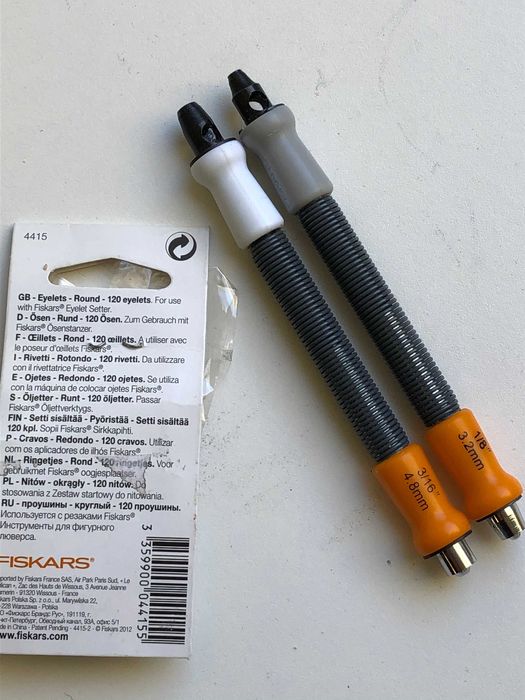 Kit Ferramenta FISKARS para aplicação ilhoses + ilhos 3,2 e 4,8mm
