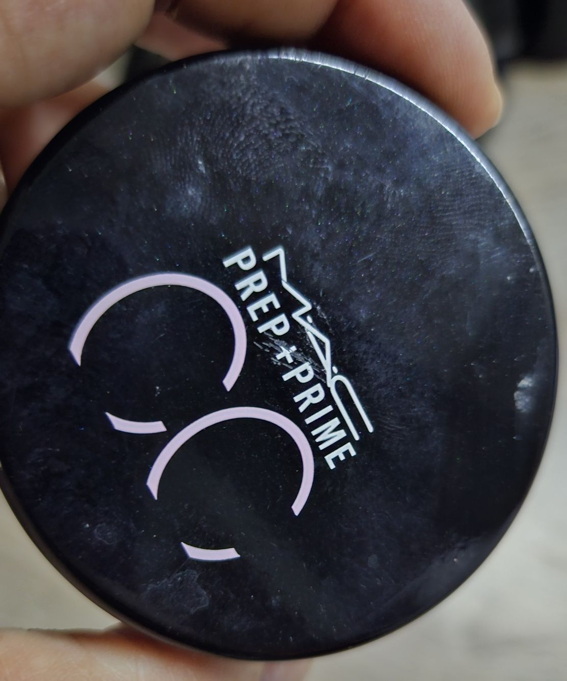 Mac prep prime correcting powder pink puder matujący
