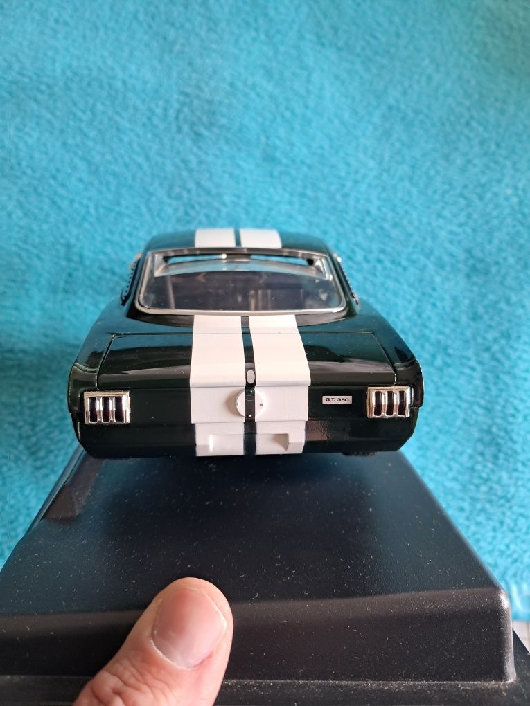 Shelby GT350 1:18