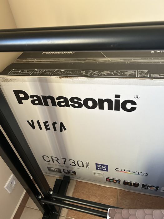 Panasonic Viera CR730 55 cali 4K Curved