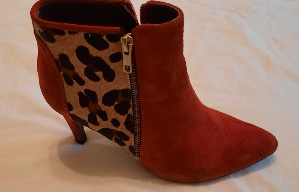 Botas de tacão em tons laranja tamanho 38