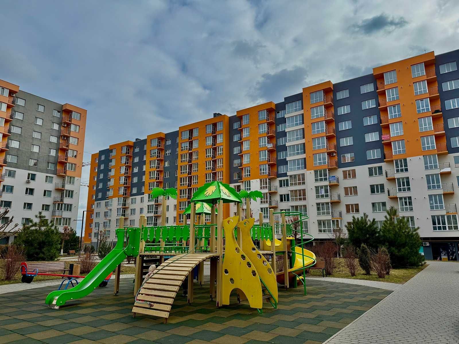 Продаж великої однокімнатної квартири  в ЖК «Сімейний комфорт»