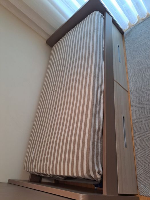 Mobilia de quarto de solteiro/criança