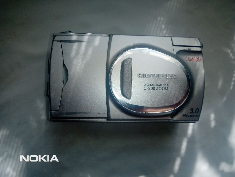 Продам одним лотом за 3 шт  Оlympus FE-130  FE-110  C-300