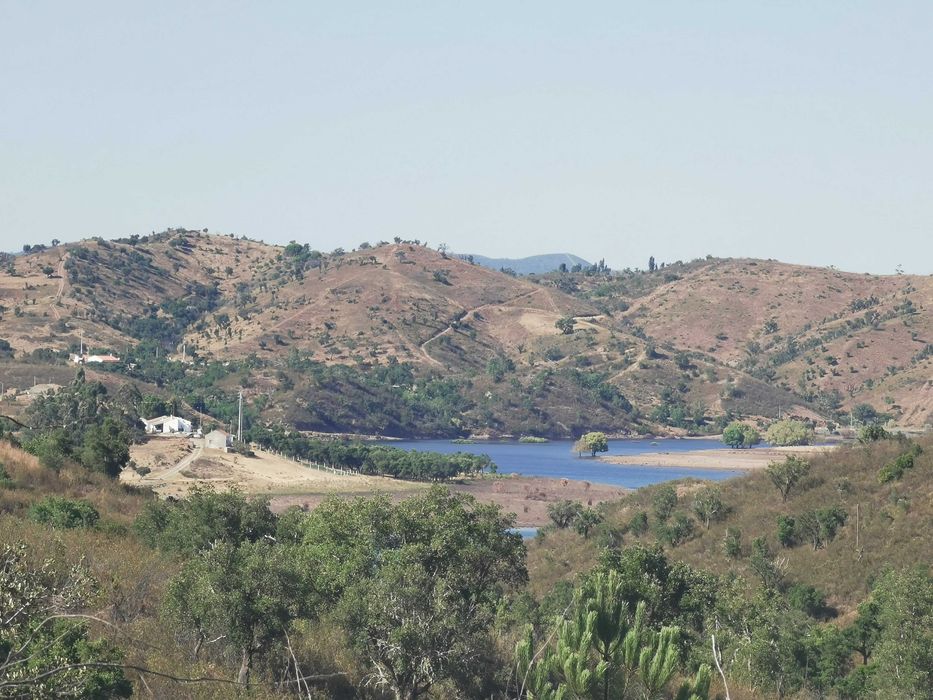 Caravanas para alugar e terreno disponível - Serra Algarvia