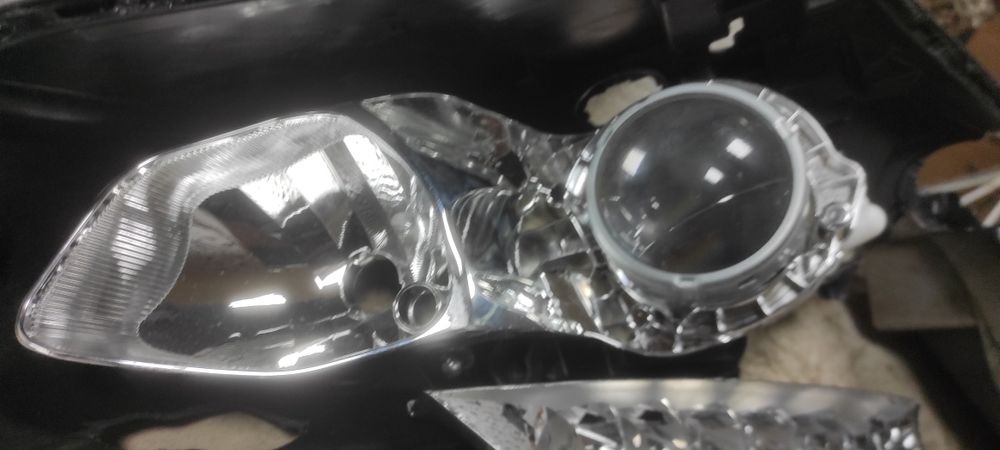 Рено Меган фары под реставрацию зеркальный элемент линзы  корректоры..