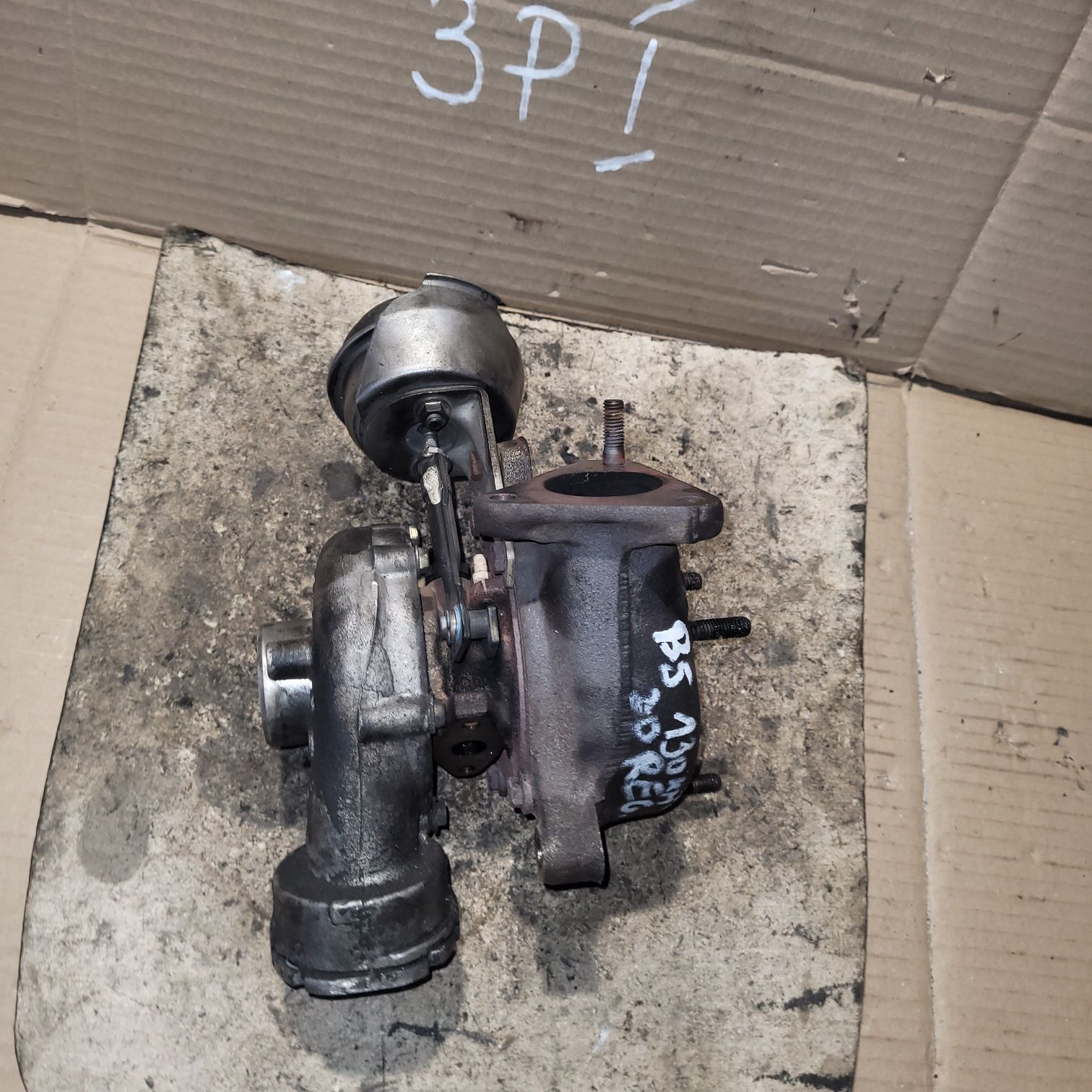 Turbosprężarka Garrett vw passat b5 LIFT audi 1.9TDI 130KM uszkodzona