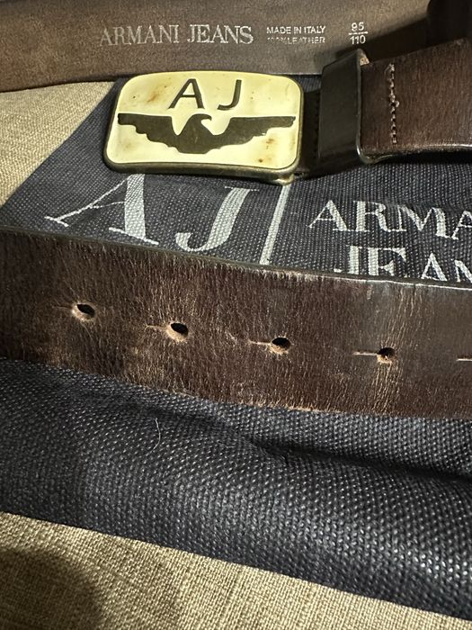 Продам ремень Армани оригинал состояние на фото красивая пряжка