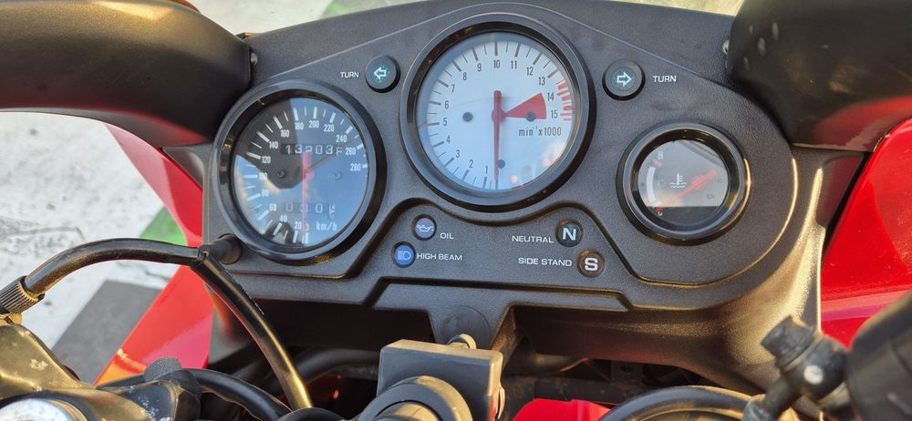 Honda CBR 600F -  impecável
132.000km toda de origem, com