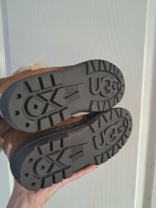 Уггі угги жіночі зимові шкіряні черевики чоботи UGG W8 39