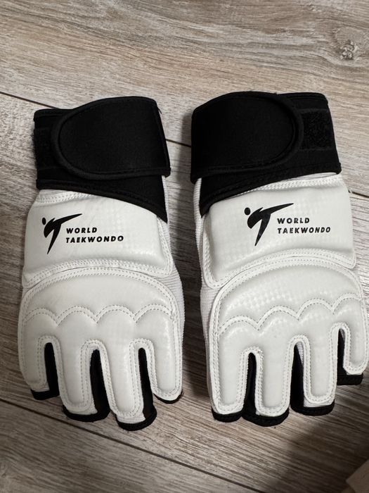 Рукавиці для тхеквандо карате