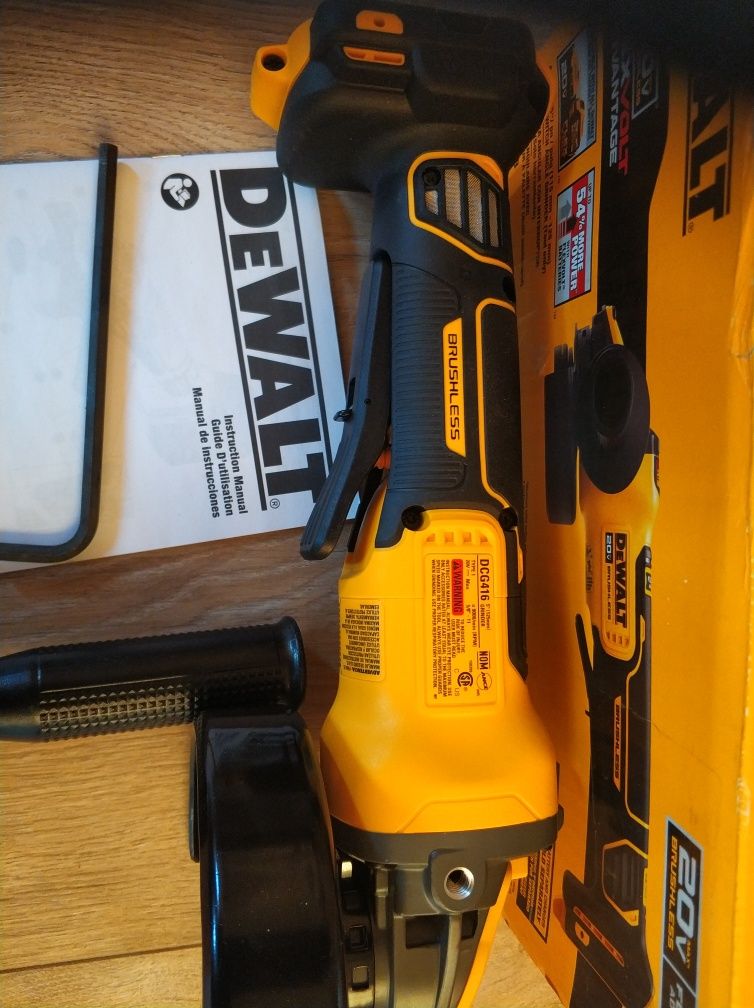 DeWALT аккумуляторная шлифмашинка  DCG416 ADVANTAGE FLEX VOLT болгарка