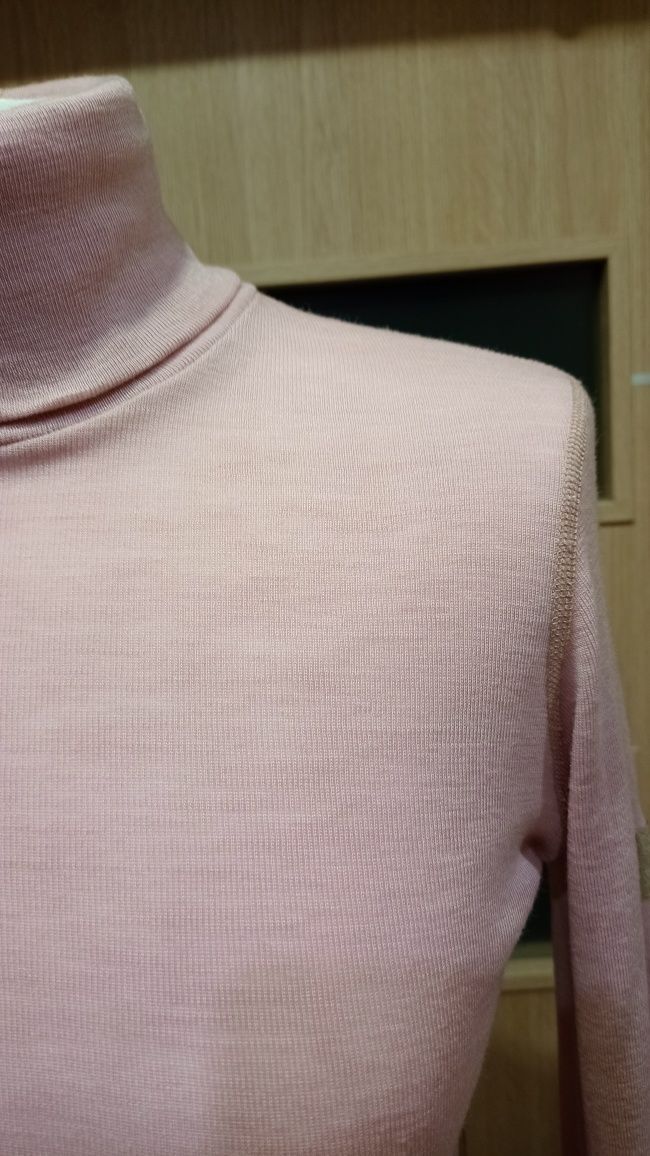 Śliczny Golf wełniany, Merino Wool wełna Janus M 38