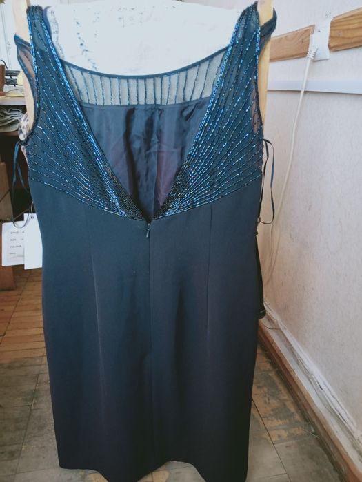 Платье нарядное без рукавов