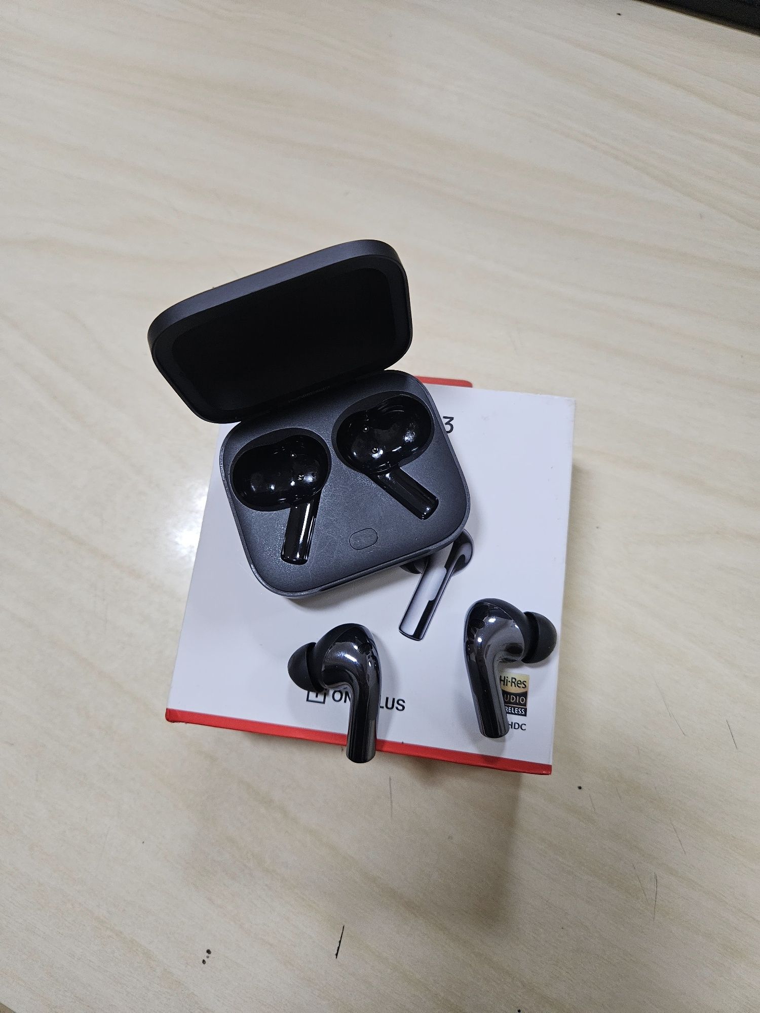 TWS навушники Oneplus buds 3