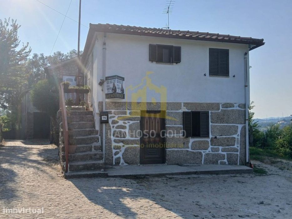 Moradia T3 com Terreno em Calvos, Torrões - Póvoa de Lanhoso