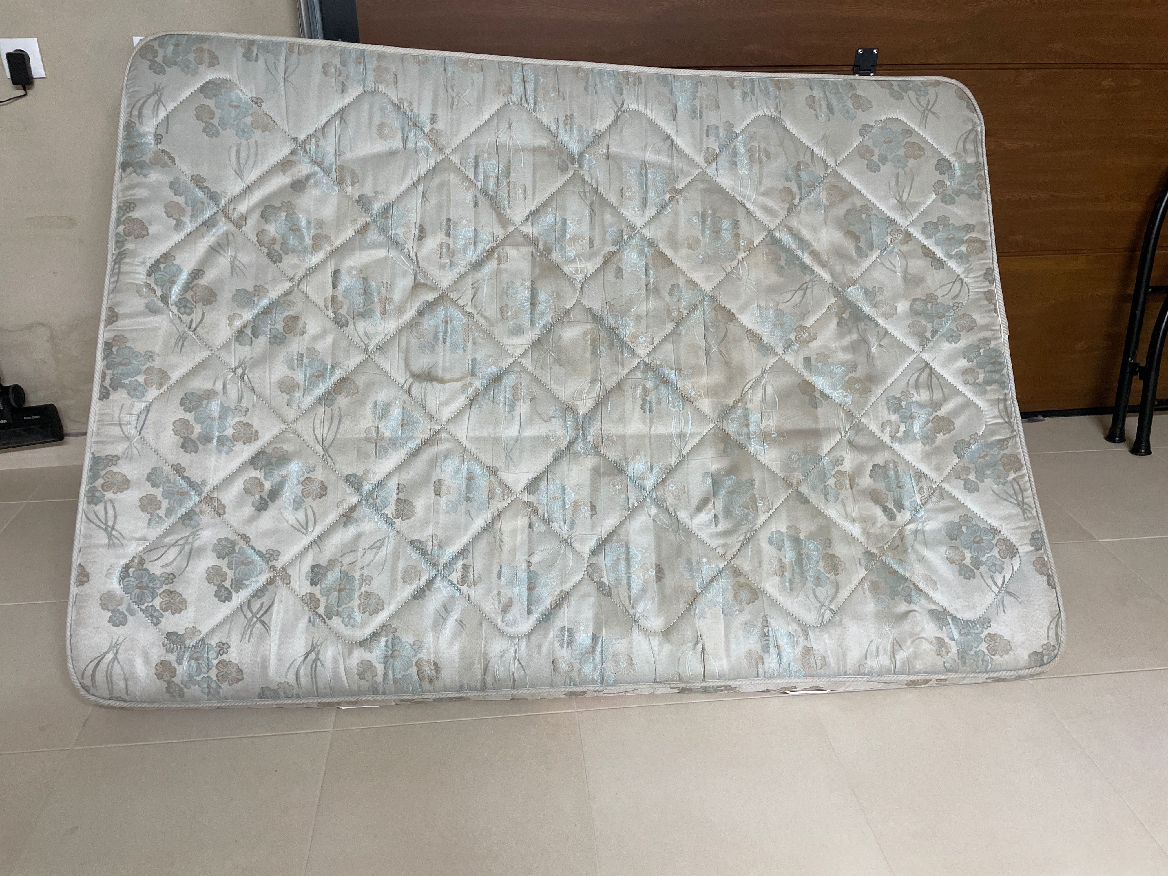 Cama de Casal em Ferro Preto