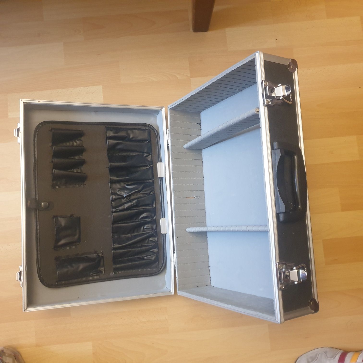 Kuferek narzedziowy walizka narzędziowa organizer walizka aluminiowa