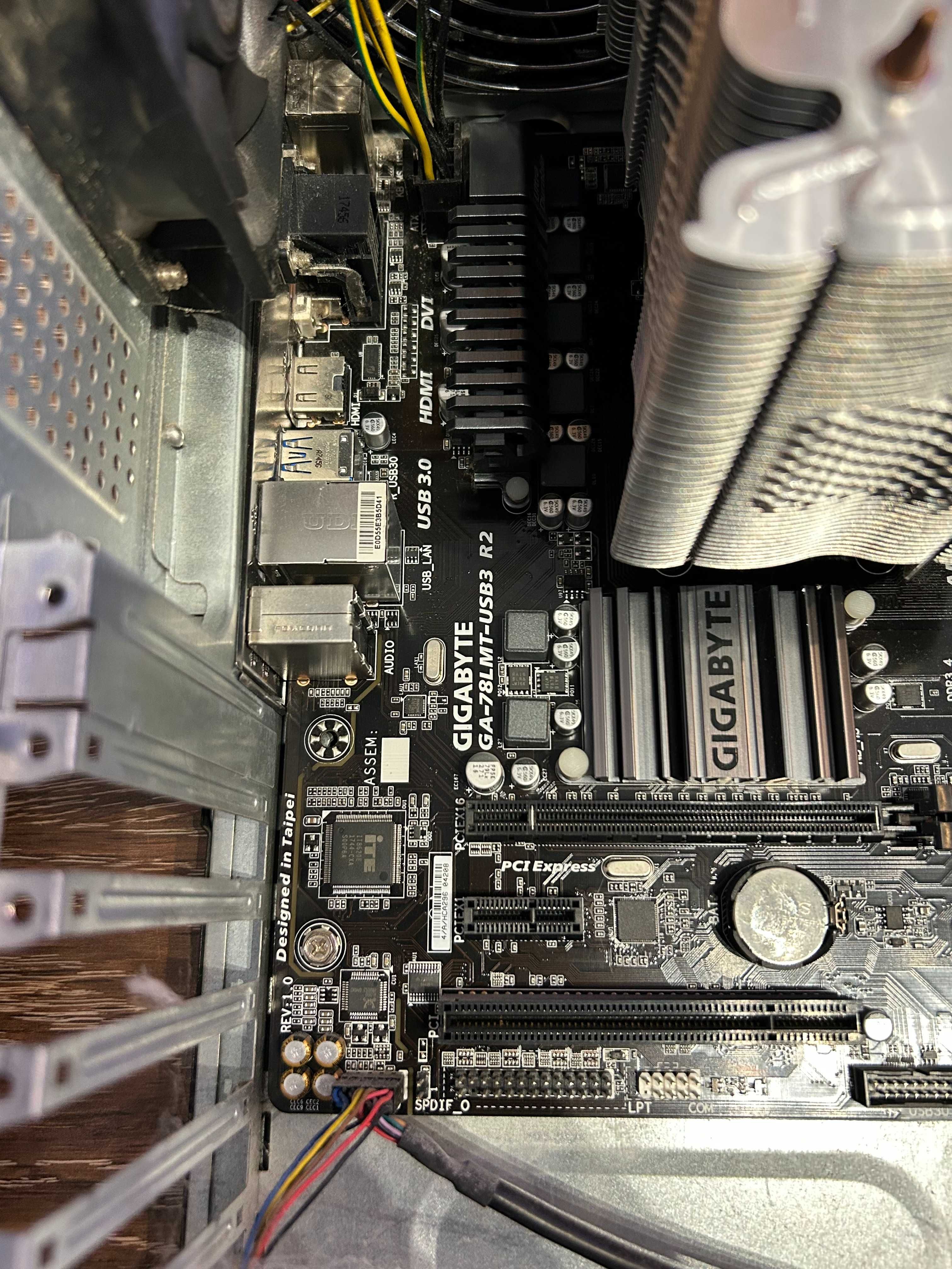 Процессор AMD FX8350, Gigabyte GA-78LMT-USB3 R2, Zalman performa, 8GB