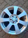 Sprzedam alufelgi oryginalne mercedes 17"