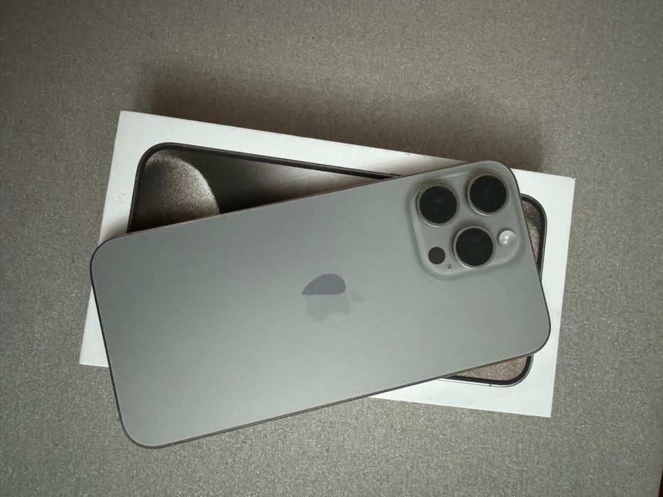 Iphone 15 PRO MAX Como Novo