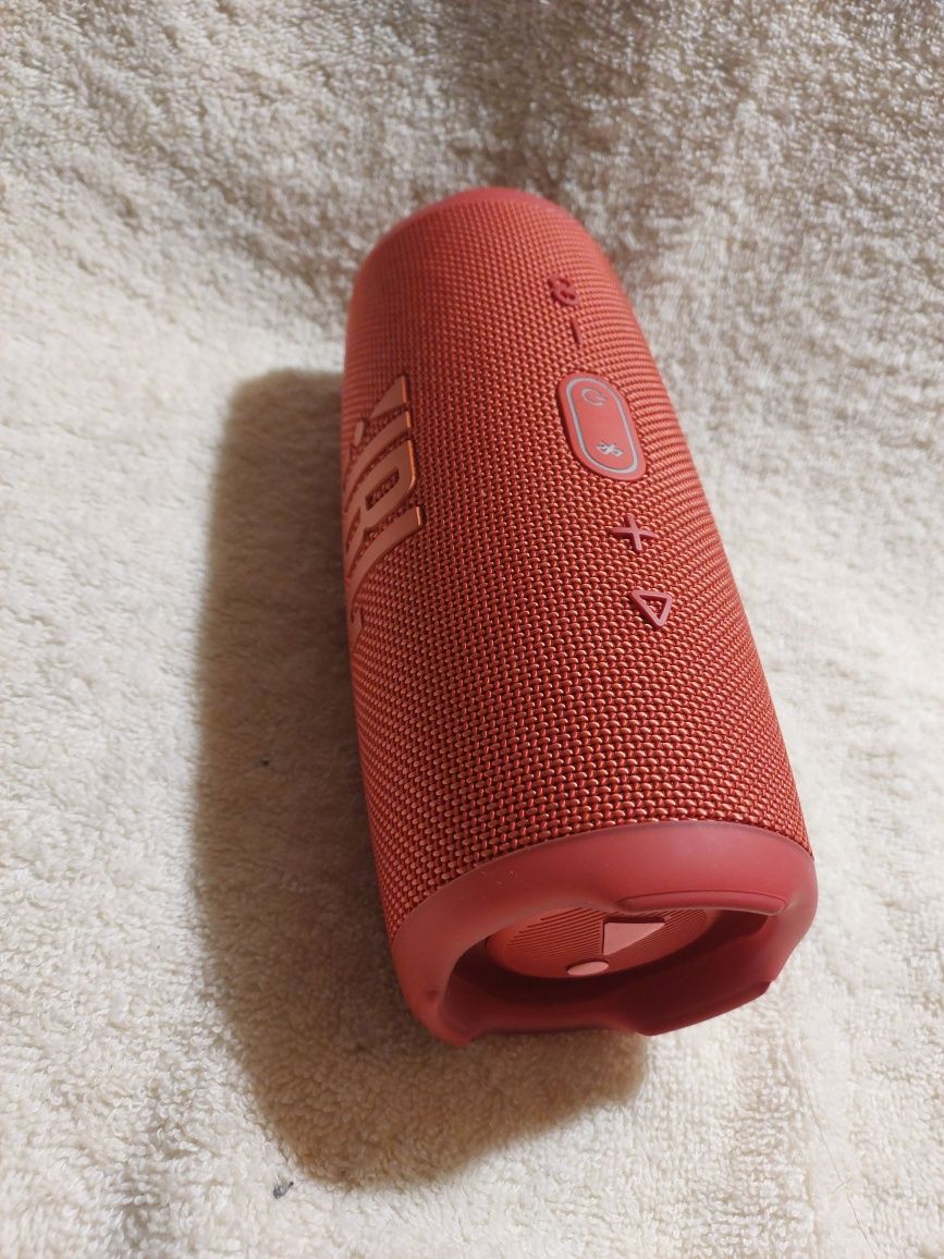 Музыкальная оригинальная  колонка колонка JBL Сharge 5 в идеальном сос