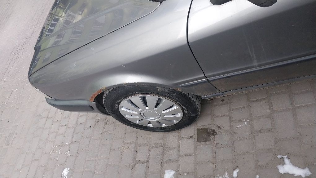 Авто на ходу дзвоніть деталі по телефону  торг присутній!