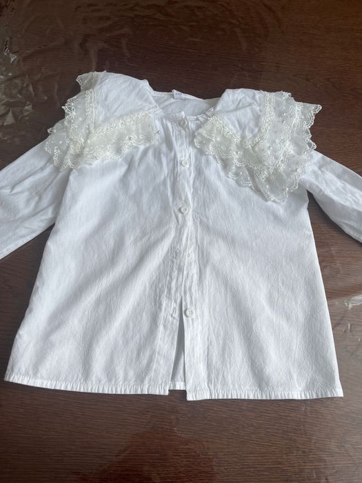 Біла блузка для дівчинки